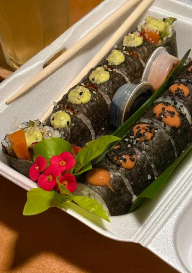 Sushi Roll: CALIFORNIA FUTOMAKI 2 Rolls